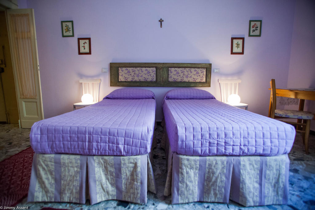 Hotel Sassari-In Pokoj fotografie